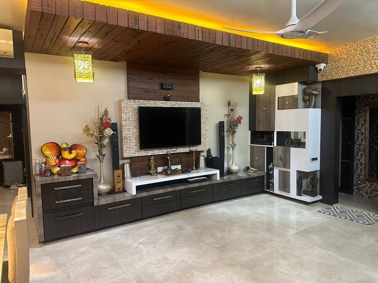 3 BHK Apartment in Chak Garia, EM Bypass, Kolkata