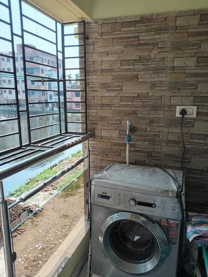 2 BHK Apartment in Kaikhali, Kolkata