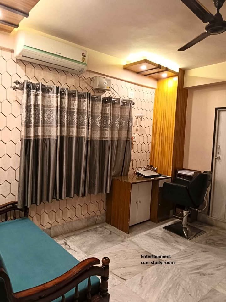 4 BHK Apartment in Salua Bazaar, Chinar Park, Kolkata