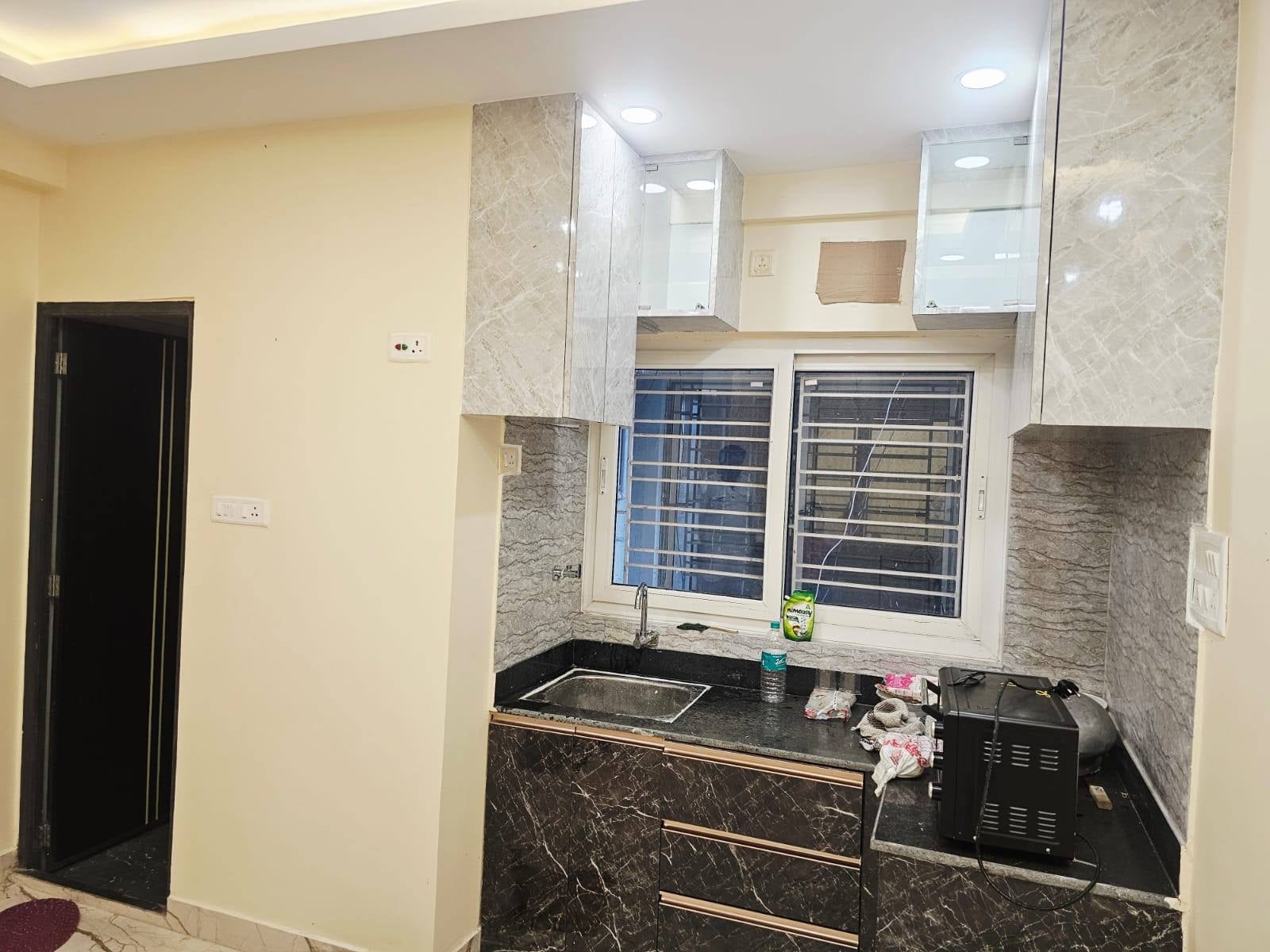 2 BHK Apartment in Kalipark, Kolkata